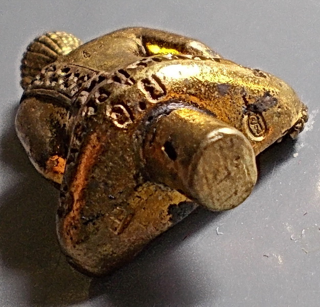 พระยอดธงรุ่นแรก ลพ.จำลอง วัดเจดีย์แดง อยุธยา กล่องเดิม ปี 2552