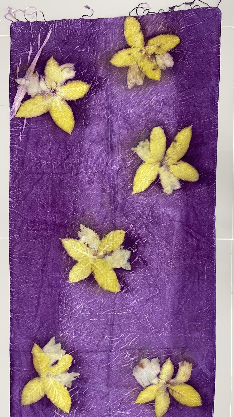 ผ้าคลุมไหล่ผ้าไหม Eco print เนื้อยกดอก มีชายครุย ขนาด 60x180ซม. สีม่วง รหัส ECO-82-11146811