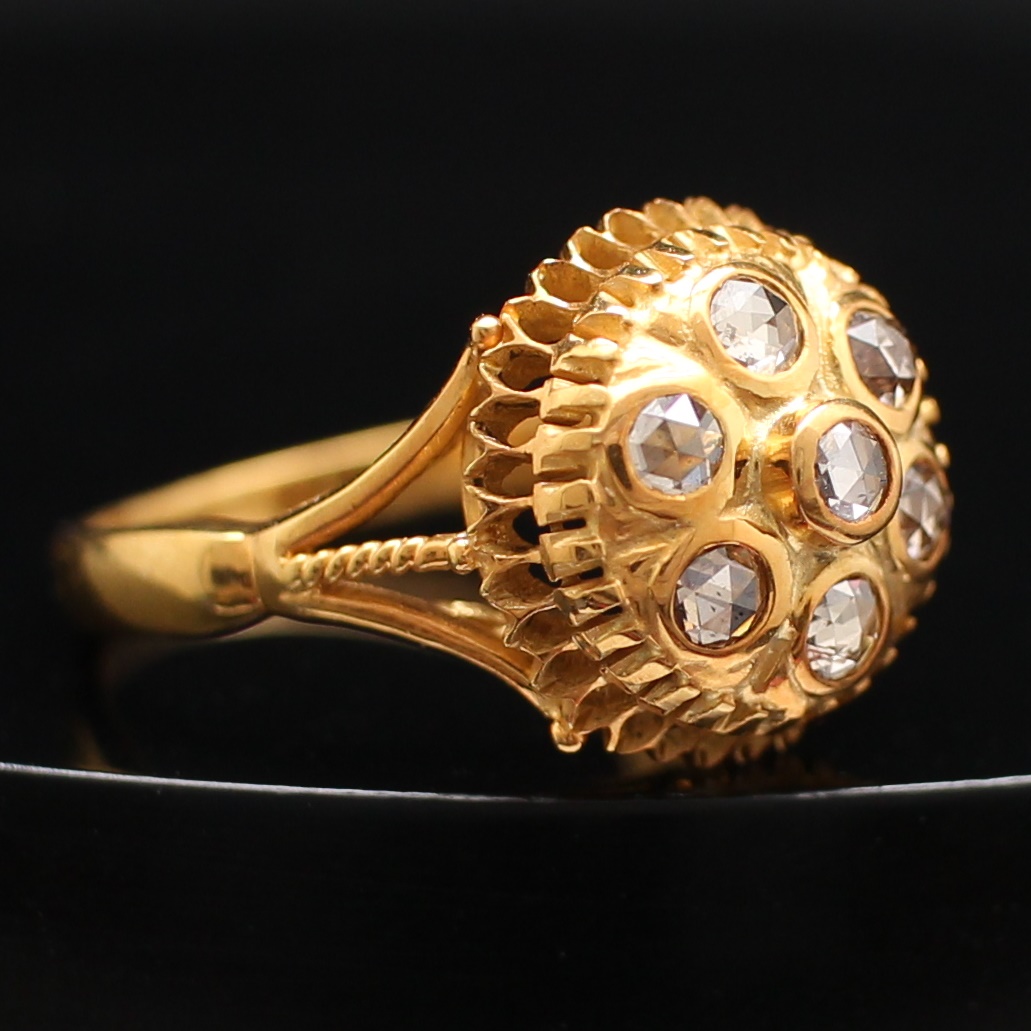 RG250143 แหวนเพชรซีกลูกโลกดอกจอก เพชรซีก 0.82 กะรัต ทองแท้ 90% นน.รวม 5.7 กรัม ขนาดแหวน 54