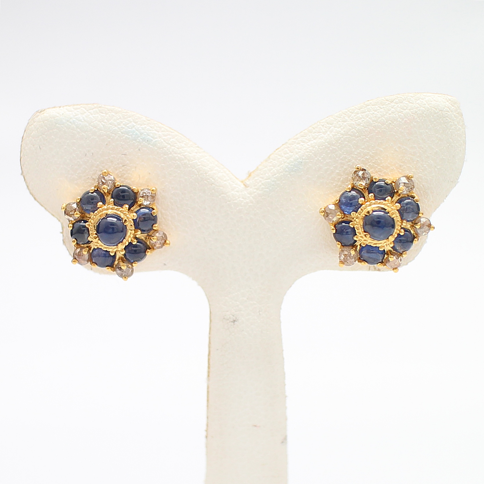 ER25045 ต่างหูไพลินหลังเบี้ย ประดับเพชรซีกลูกโลก ทองแท้ 90% นน.รวม 3.9 กรัม