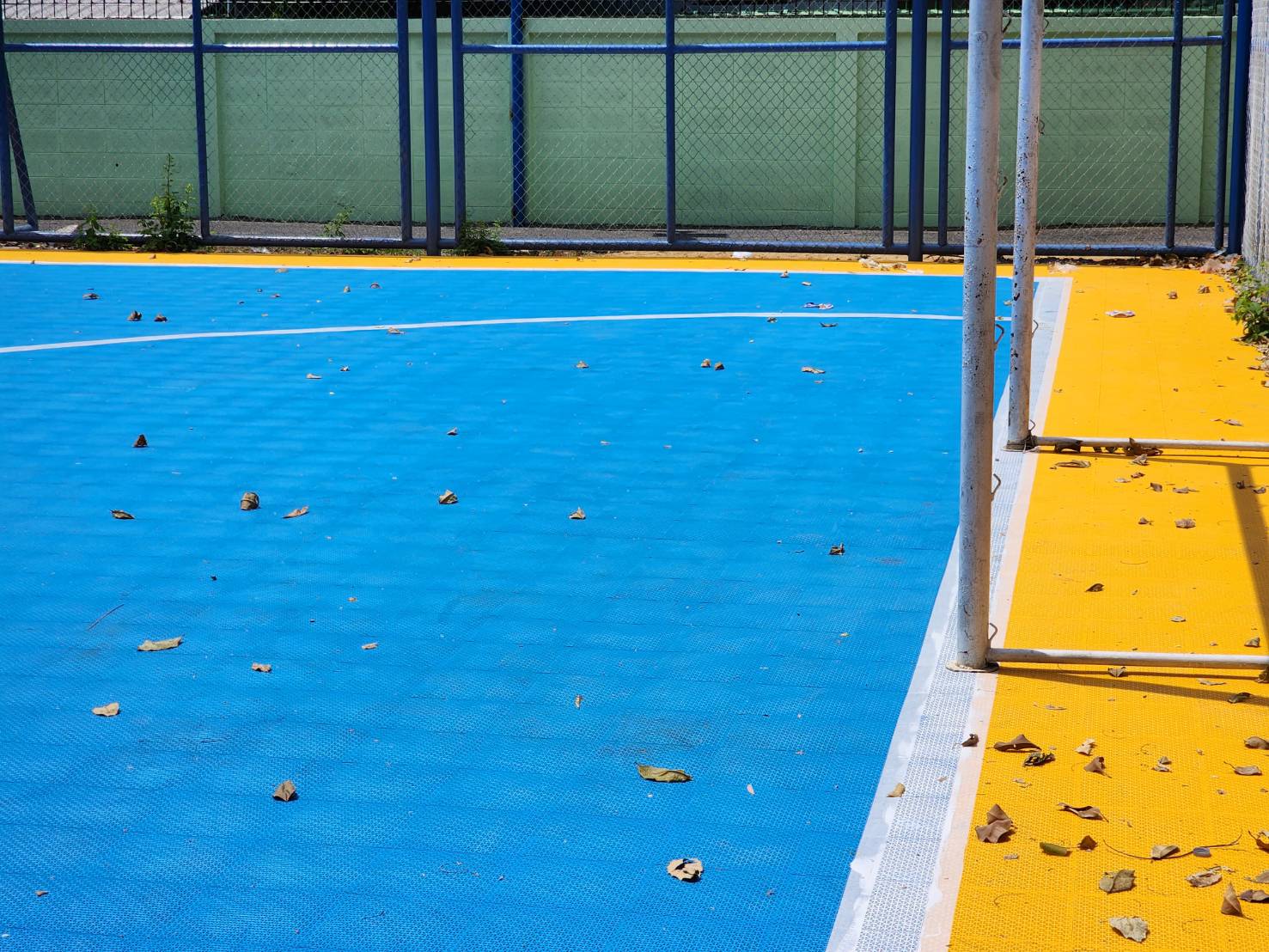 พื้นสนามบาส ไวนิลpvc ใช้ในร่ม รับแรงกระแทกได้ดี