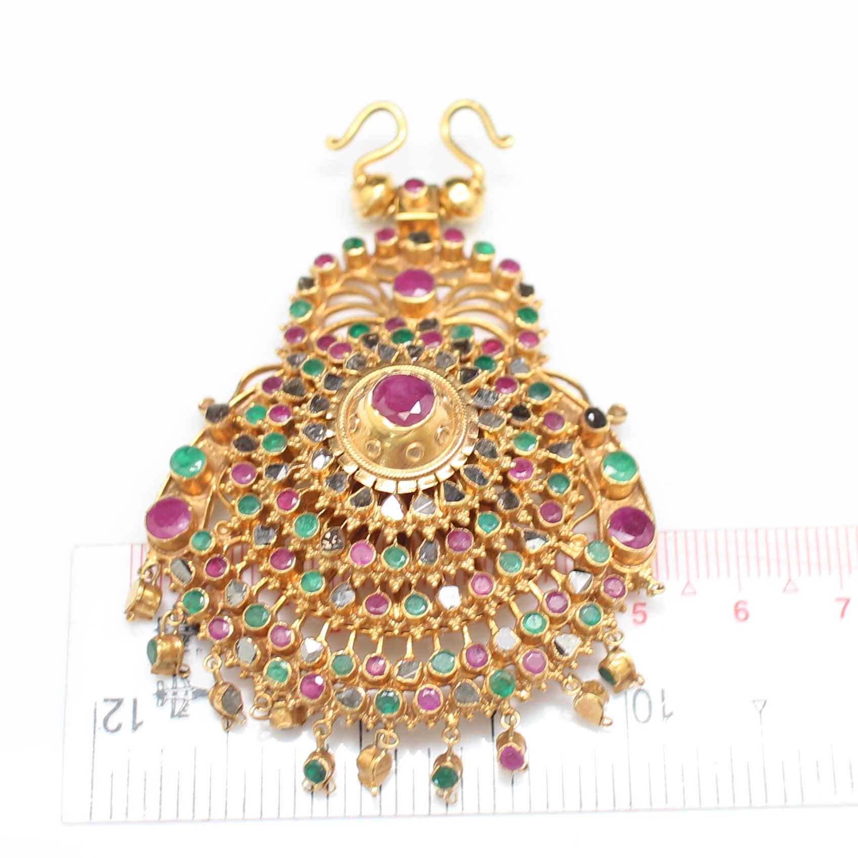 PD25082 จี้อุบะสามสีตุ้งติ้ง ทับทิม มรกต เพชรซีก ทองแท้ 90% นน.รวม 29.1 กรัม งานเก่า สวยสภาพดี