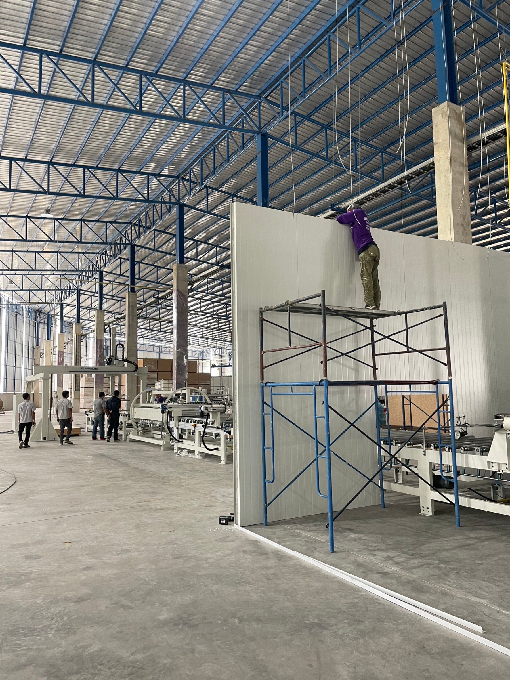 งานกั้นห้องให้เครื่องจักร กั้นห้องในโรงงาน กั้นห้องในโกดัง ระยอง