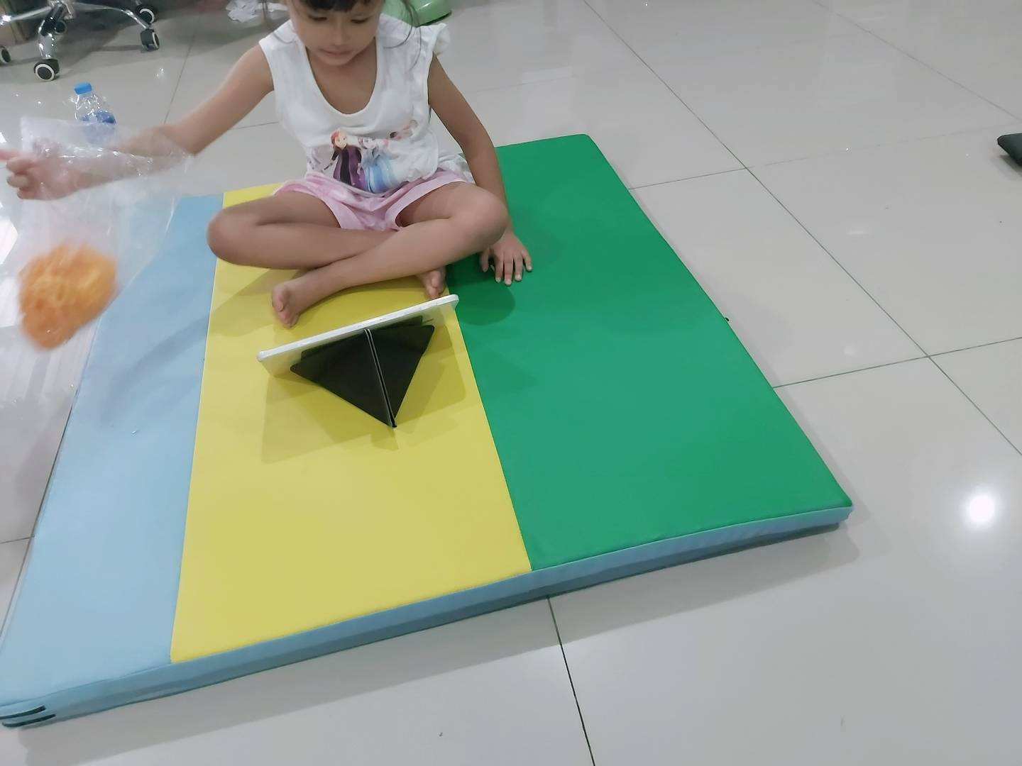 เบาะรองนอน เล่นโยคะ ออกกำลังกายขนาด1x2mหนา3cm ราคา1,300บาท