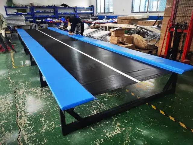 เบาะกันกระแทก เบาะยิมนาสติก พร้อมบาร์เหล็ก 150x240x10cm ราคา11,500