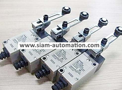 LIMIT SWITCH ยี่ห้อ Omron รุ่น HL-5030 (New)
