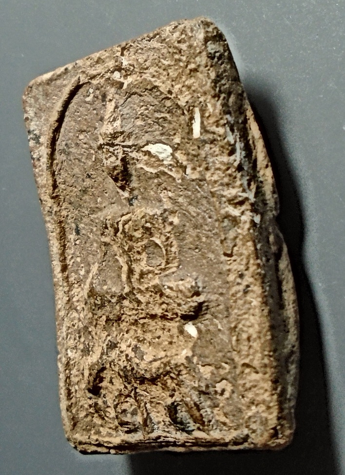 สมเด็จทรงสัตว์ เรื้อดินผสมผง เก่าไม่ทราบที่