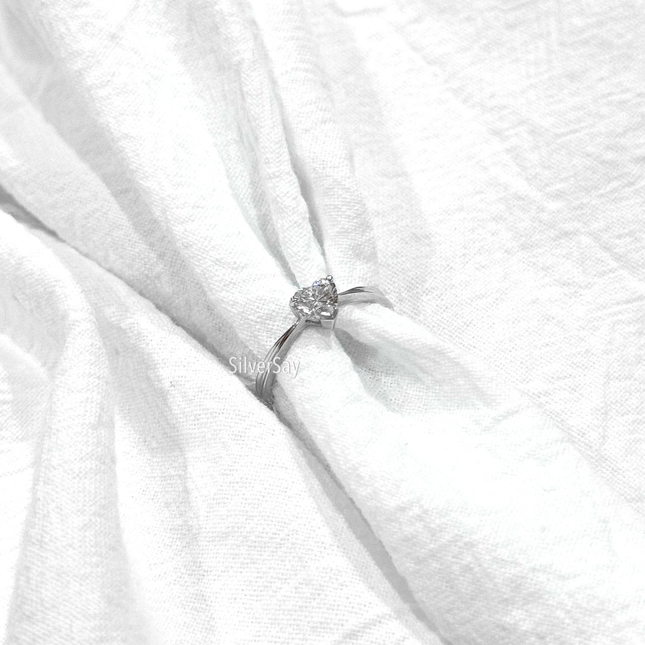 แหวนเพชรสวิสรูปหัวใจ 5x5 มม.