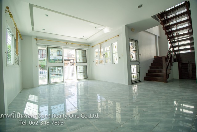 ขาย บ้านเดี่ยว ม.ดิเอมเมอรัลด์ การ์เด้น 1 บางบัวทอง นนทบุรี บ้านสวย