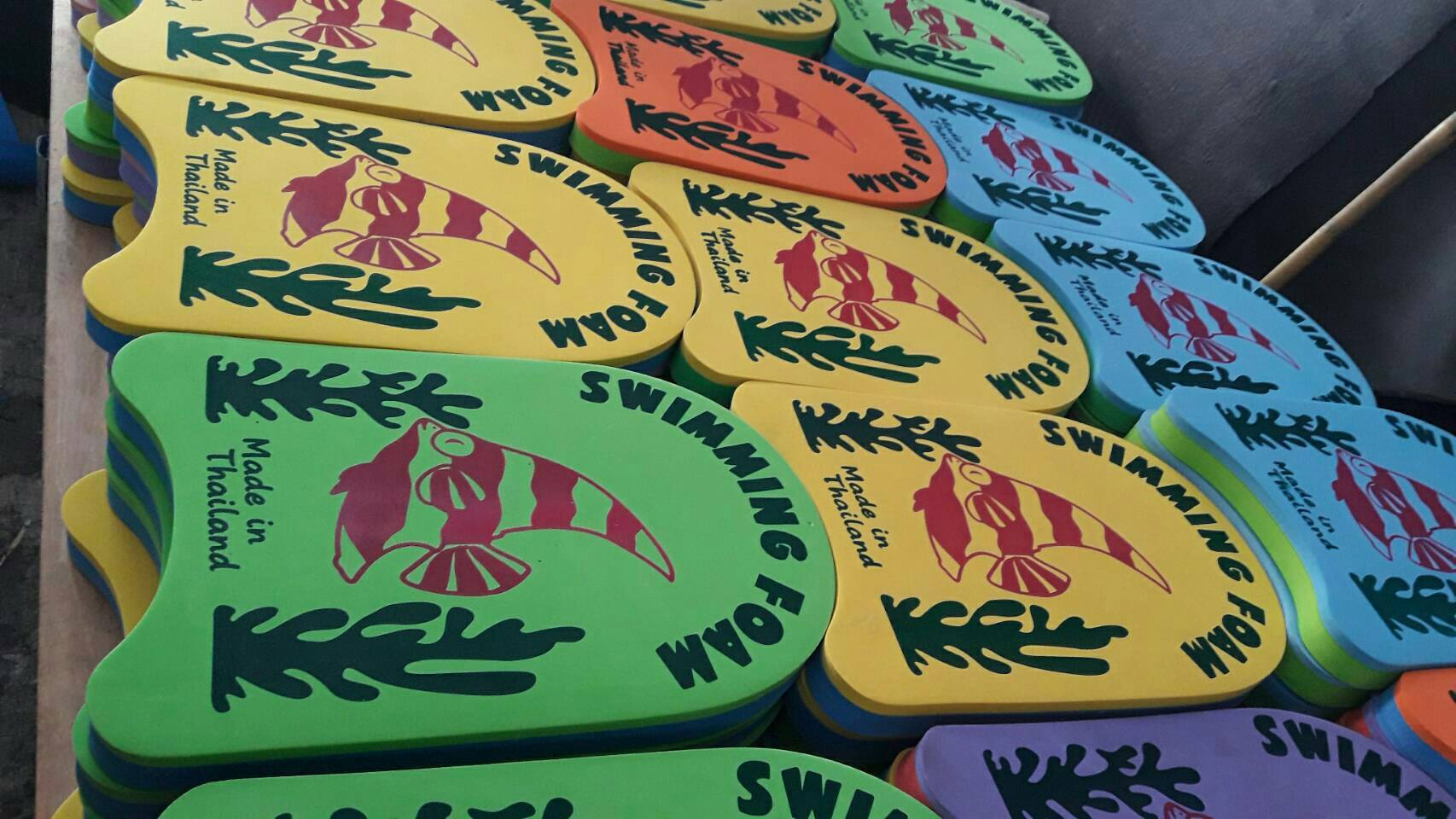 โฟมว่ายน้ำ หนา3.5cm ราคาถูกสุด ชิ้นละ 100 บาท