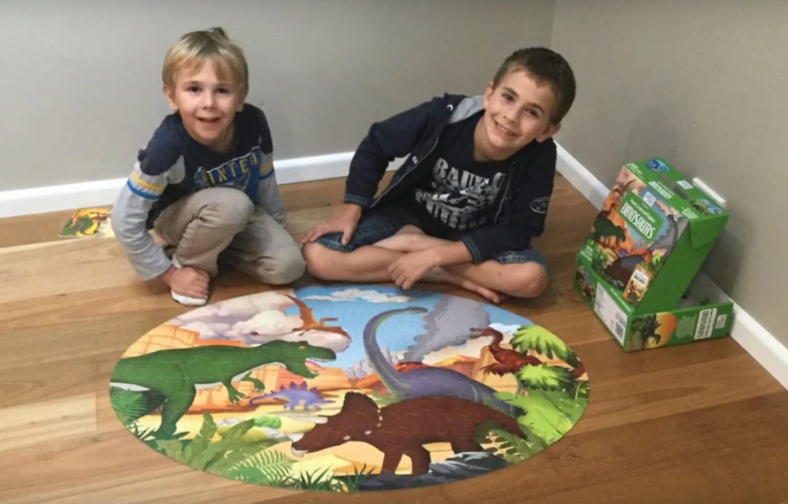 SASSI Travel, Learn, Explore. Dinosaurs Learn and Explore Dinosaur Jigsaw 2 in 1 by Sassi Junior (Book +Jigsaw) รุ่นใหม่