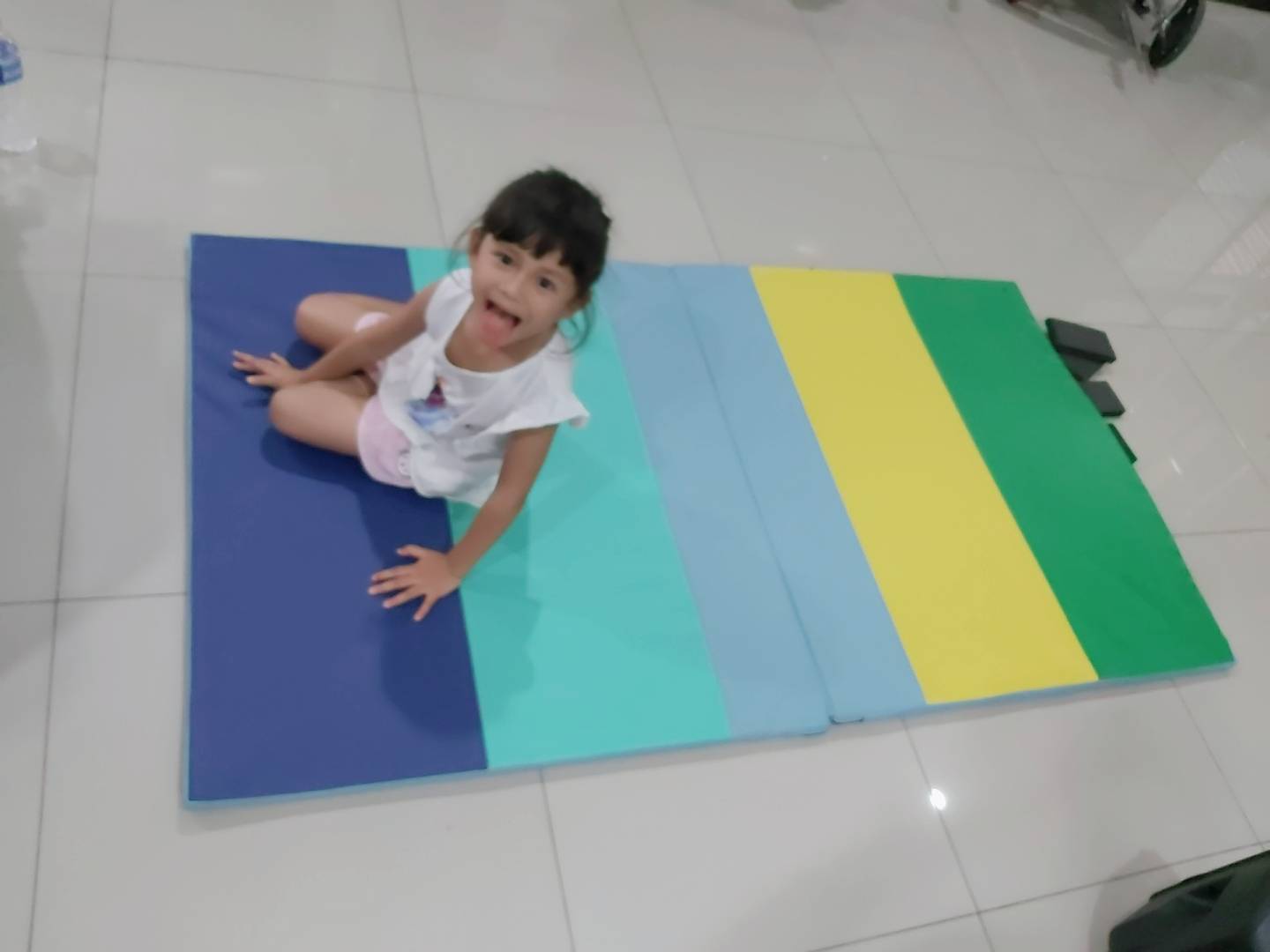 เบาะรองนอน เล่นโยคะ ออกกำลังกายขนาด1x2mหนา3cm ราคา1,300บาท