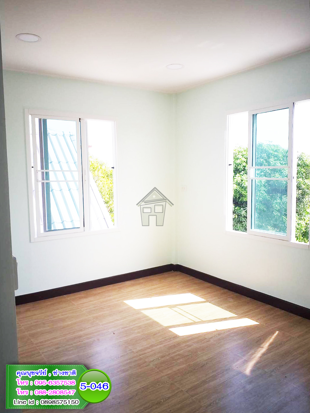 5-046 - บ้านน็อคดาวน์สองชั้นสีฟ้า - หลังใหญ่ - ทรงจั่วมุกซ้อน