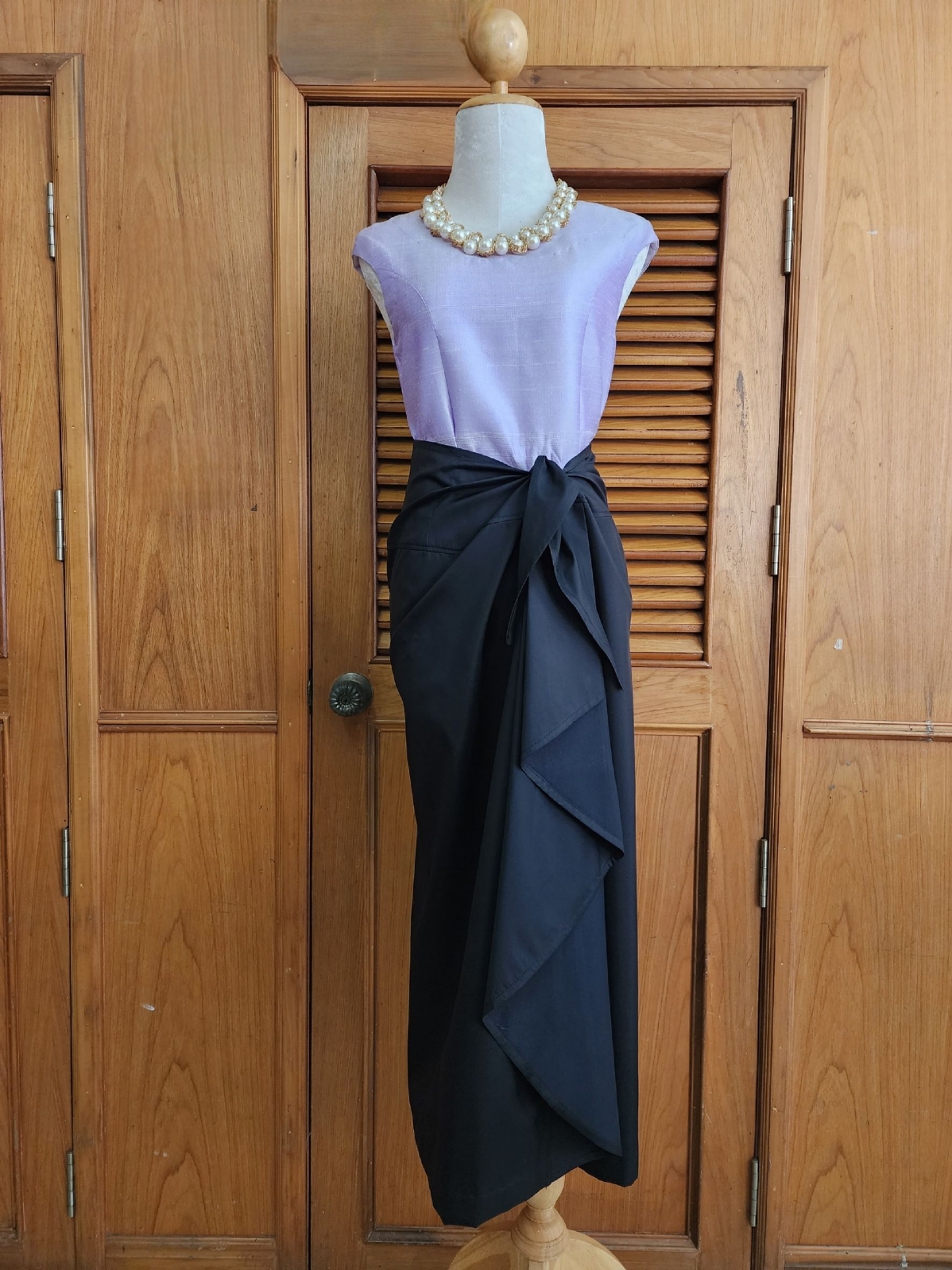 สั่งตัดเย็บ ผ้าถุงจับจีบหน้านาง ทวิส จับจีบเฉียง (ไม่รวมผ้า) รหัส CUT-ST1213653