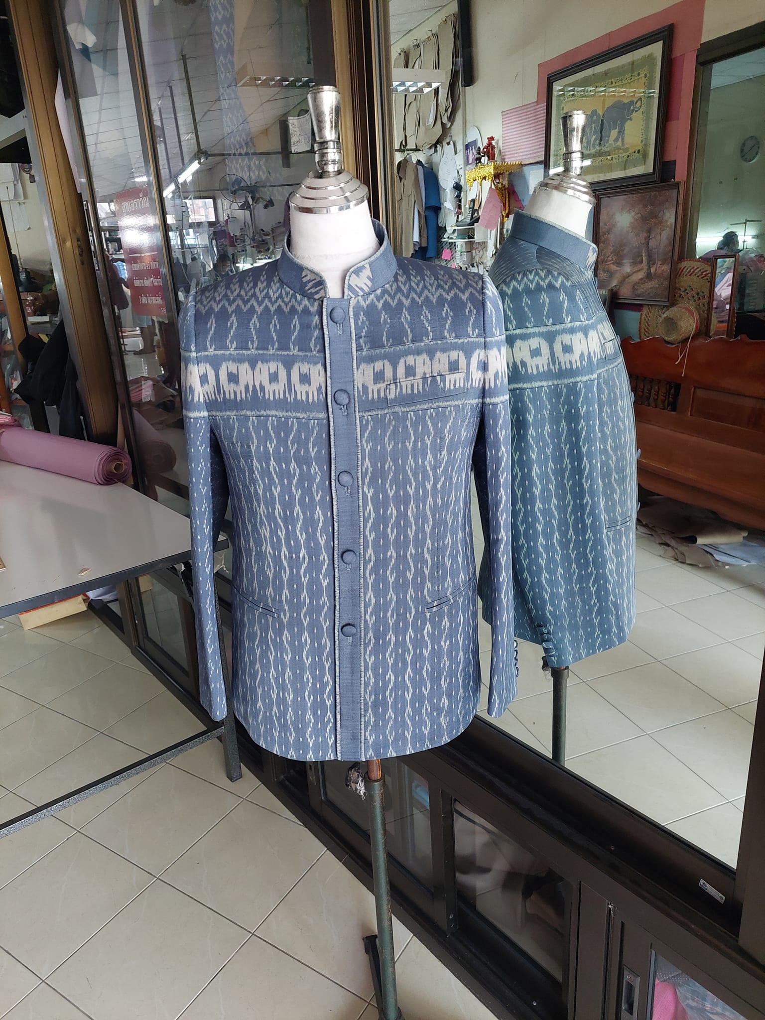 แบบตัด สูทพระราชทานชาย ผ้าไหม (ไม่รวมผ้า) chobmai x ARW รหัส CUT-ARW-0519671