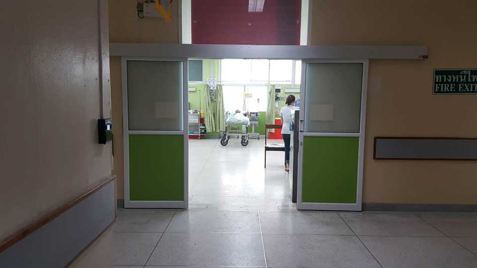 ประตู-auto-door-เปิดด้วยเครื่องทาบบัตร-C200