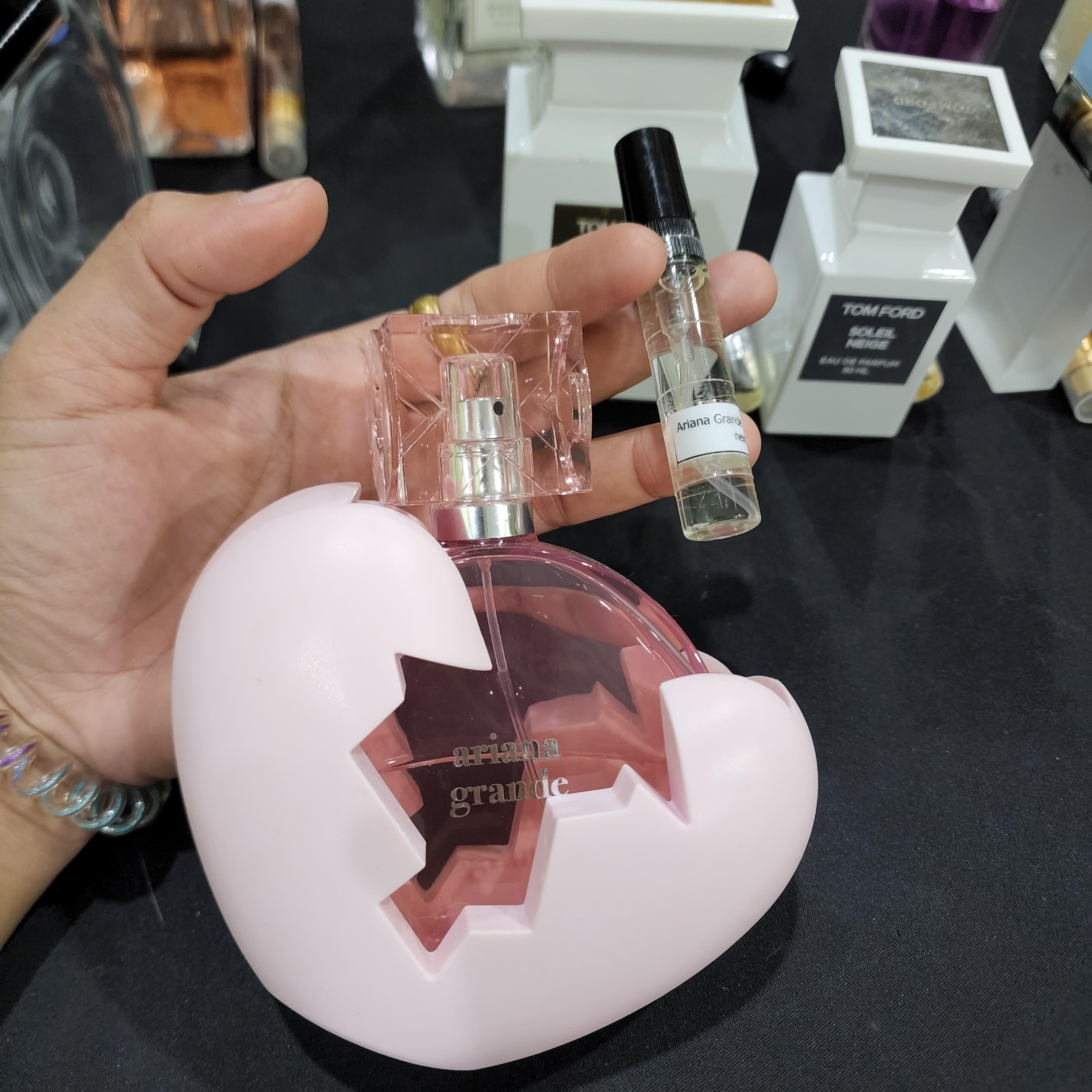 น้ำหอมแท้แบ่งขาย Ariana Grande THANK U NEXT Eau De Parfum 💦แบ่ง 💕Travel Size แบบทดลอง