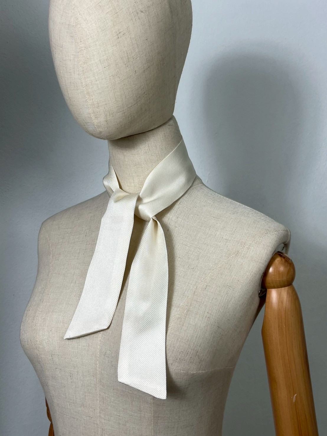 ไทริ้บบิ้น ผ้าไหมลายริ้ว 4ตะกอ ขนาด 5 x 86.5 cm (ผลิตขั้นต่ำ 8 เส้น)