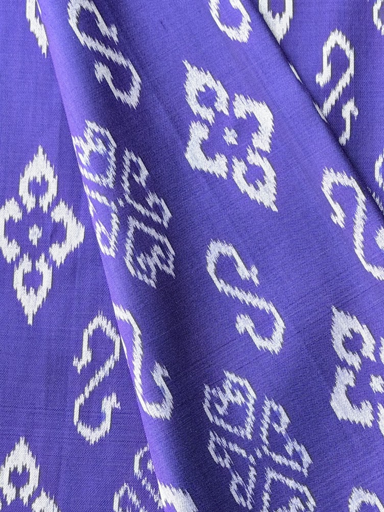 ซิ่น ผ้าไหมมัดหมี่ 3ตะกอ ขนาด 1x2 เมตร ลายดอกรักราชกัญญา สีน้ำเงิน รหัส PCS-NY-11226815