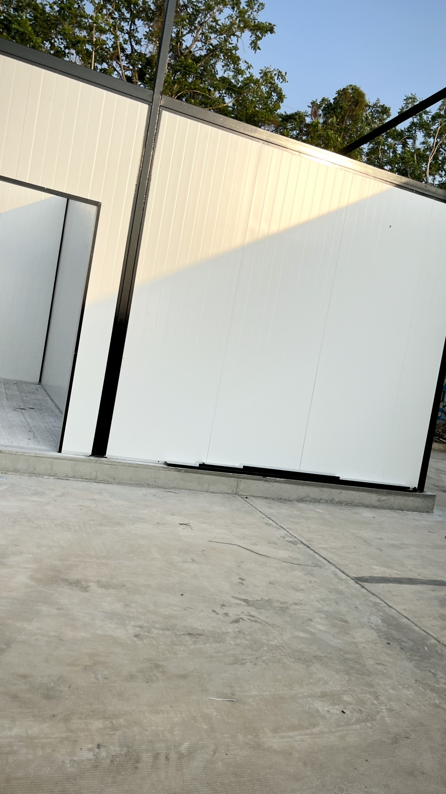 ออฟฟิศสำเร็จรูป บริษัทเหลียงซิ ขนาด5.00x20.00x4.50 เมตร