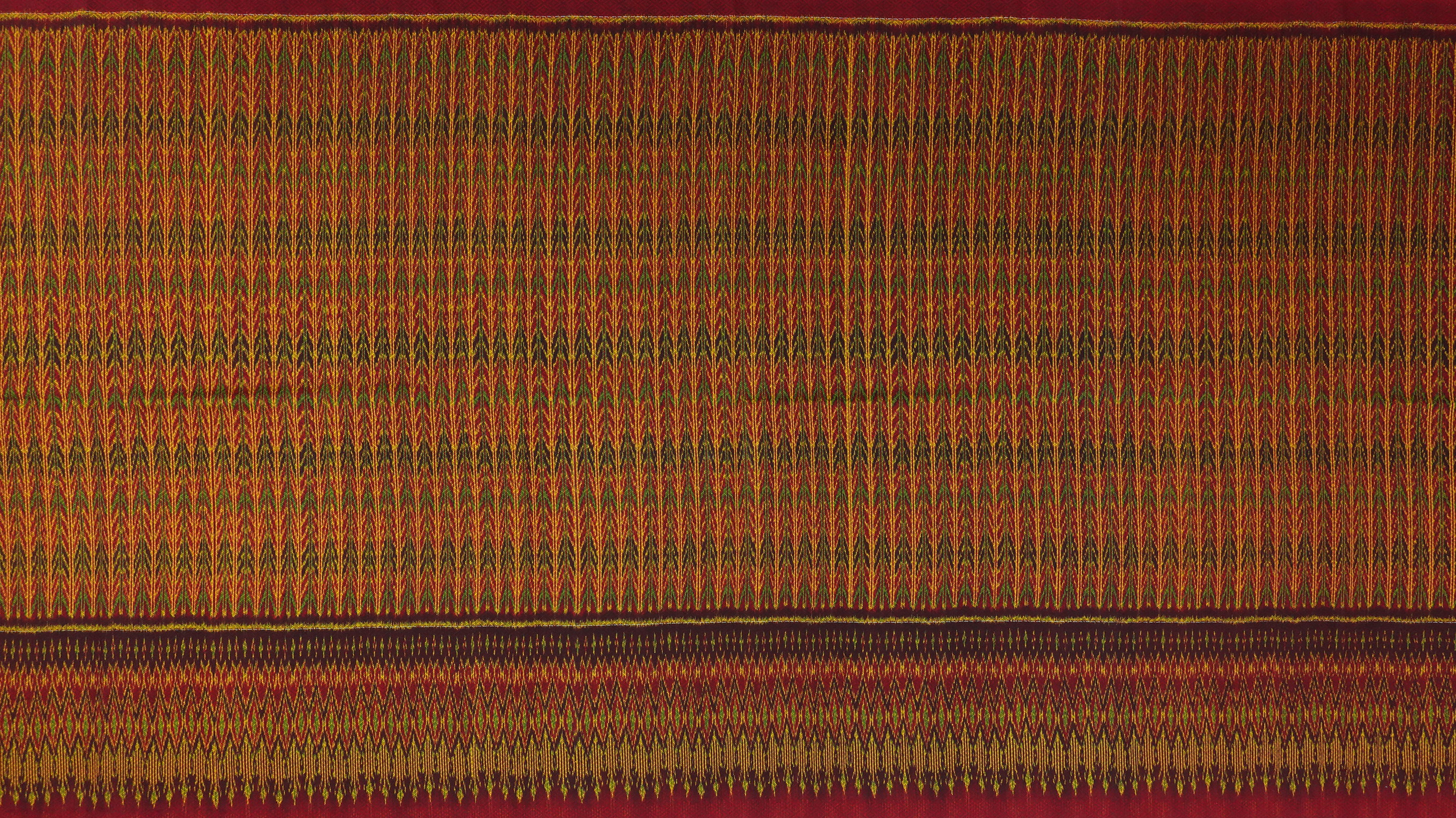 ซิ่น ผ้าไหมมัดหมี่ 6ตะกอ ขนาด 1x2เมตร ลายโฮล สีแดงเม็ดมะขาม รหัส R1A-ME-66-08196728