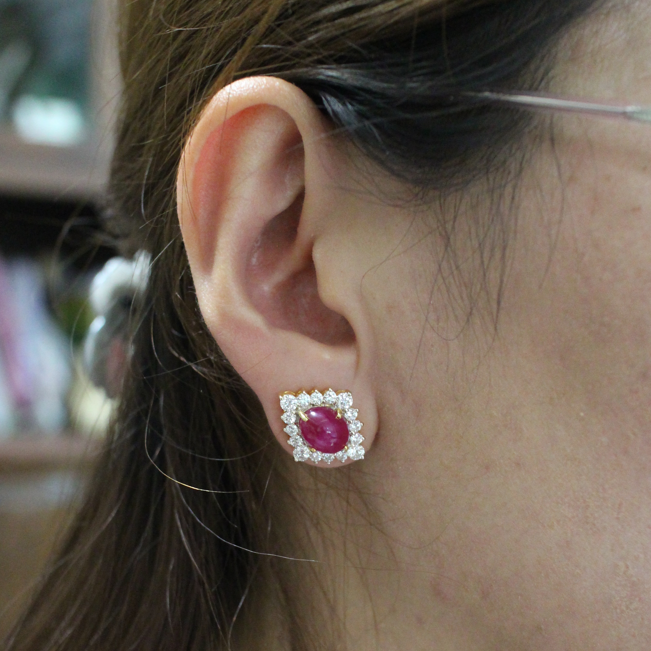 ER25162 ต่างหูทับทิมพม่าล้อมเพชร เพชรแท้ 32 เม็ด 1.92 กะรัต ทองแท้ 90% นน.รวม 10.6 กรัม มีเซอร์ SGL