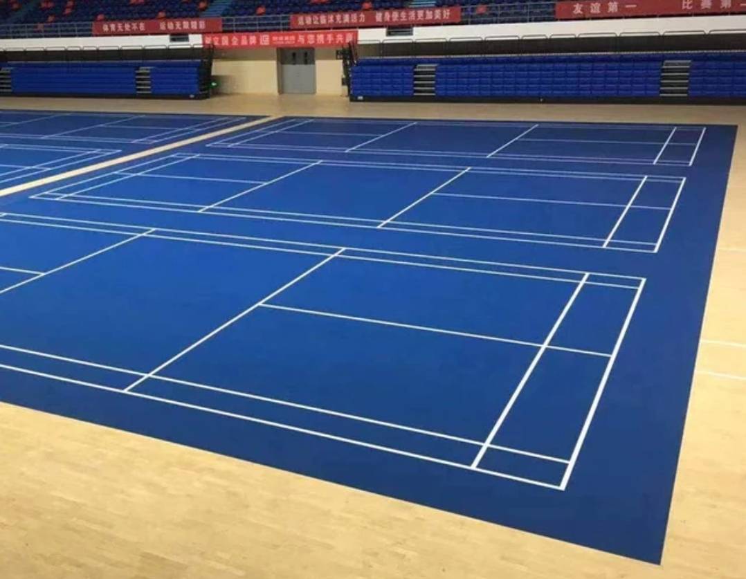 พื้นสนามกีฬาไวนิลpvc สนามแบตมินตัน สนามบาส สนามฟุตซอล