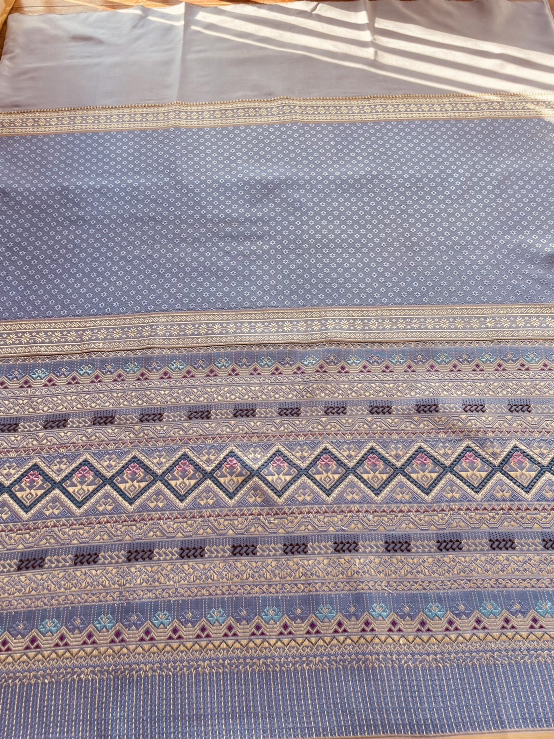 ซิ่นตีนจก ผ้าไหมทั้งผืน (ยืนไหม พุ่งไหม จกไหม) สีฟ้าครามอมเทาอ่อน รหัส N9-105-0809681