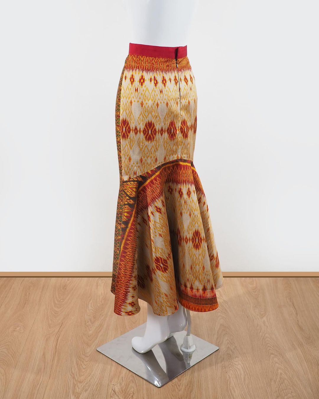 สั่งตัดเย็บกระโปรงผ้าไหม (ไม่รวมผ้า) รหัส CUT-51-121266