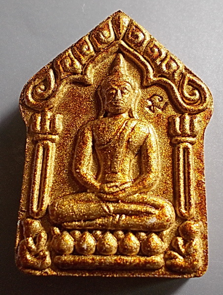 ขุนแผนผงพรายกุมารรุ่นพรายมหาเสน่ห์ ปี 2560 พิมพ์ใหญ่(ฝังตะกรุดทองแดงคู่) หลวงพ่อสิน วัดละหารใหญ่ กล่องเดิม