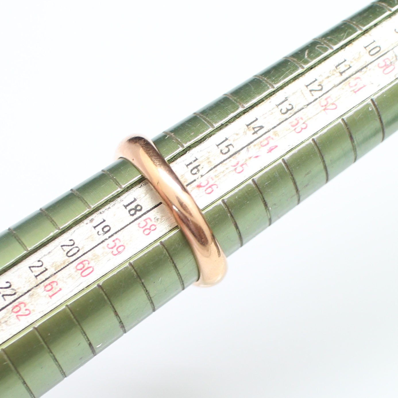 RG250594 แหวนเพชรกระจุก เพชรเม็ดกลาง 0.07 กะรัต เพชรล้อม 0.25 กะรัต Pinkgold 18k นน.รวม 5.69 กรัม ขนาดแหวน 52