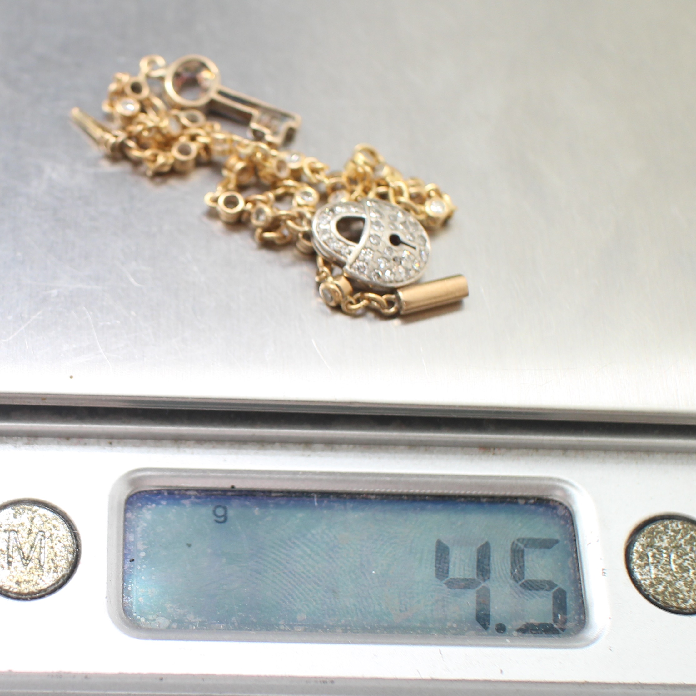 BL25157 สร้อยข้อมือแม่กุญแจ เพชรกุหลาบ 0.80 กะรัต ทองแท้ 18k นน.รวม 4.5 กรัม ยาว 17.5 ซม.