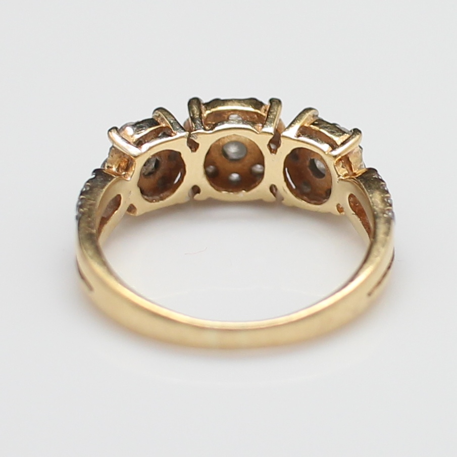 RG250071 แหวนเพชรกระจุก เพชรแท้ 1 กะรัต ทองแท้ 18k นน.รวม 3.4 กรัม ขนาดแหวน 51