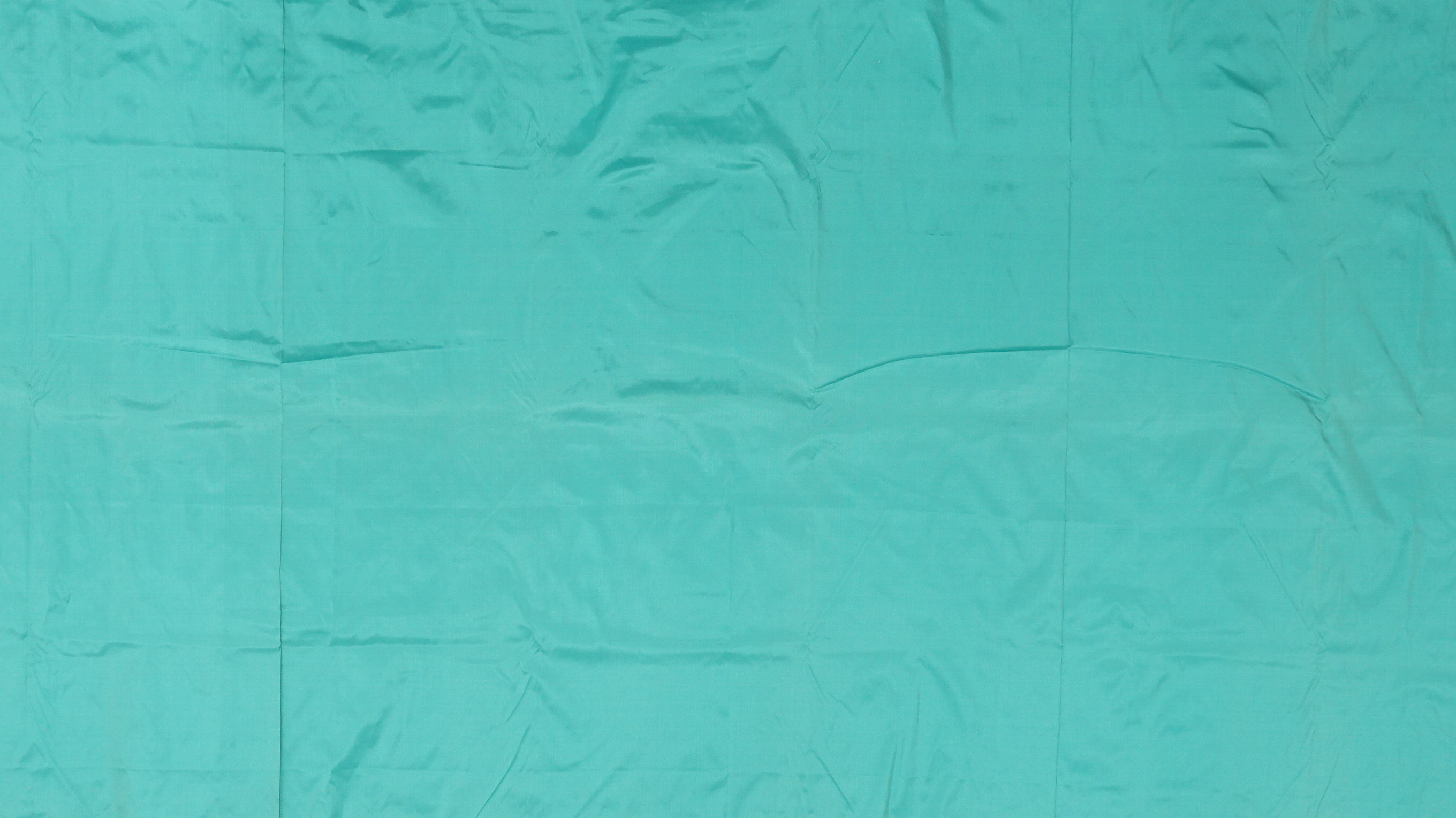 ผ้าไหมสีพื้น เนื้อเรียบ ไหมแท้ 2เส้น เฉดสีเขียวเทอร์ควอยซ์ (ราคาต่อหลา) รหัส C-ME-01296815