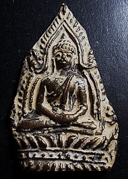 พระเนื้อว่านหน้ากากทอง เก่าไม่ทราบที่ (ขายแล้ว)