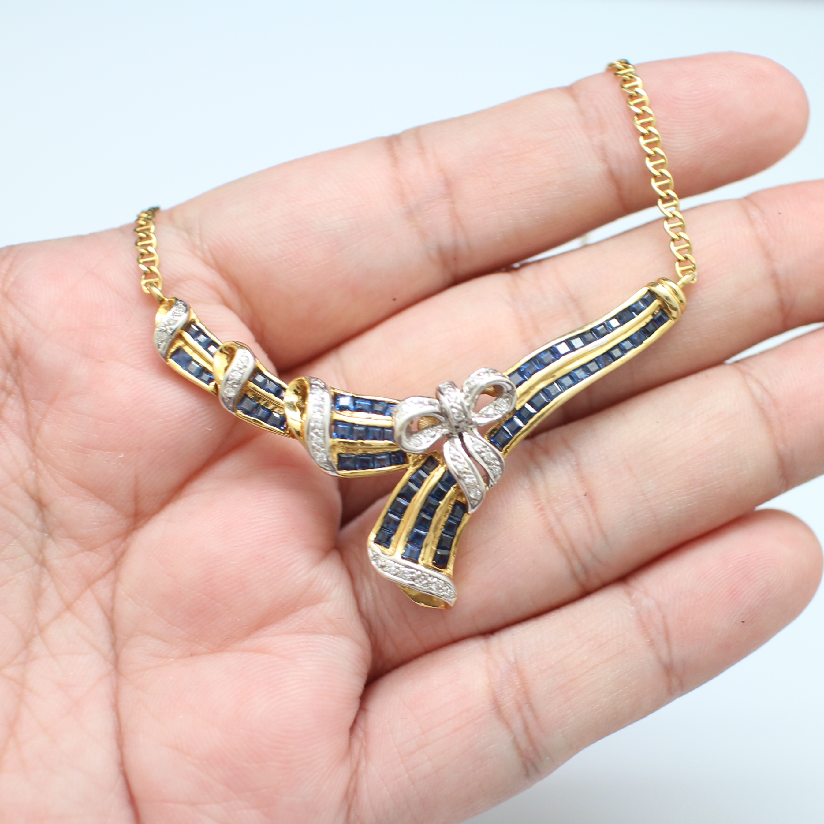 NL25111 สร้อยคอไพลินประดับเพชร เพชรแท้ 37 เม็ด 0.37 กะรัต ทองแท้ 18k นน.ณวม 15.8 กรัม ยาว 17.5 นิ้ว