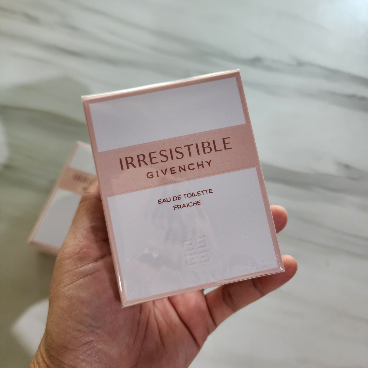 Givenchy Irresistible Eau de Toilette Fraiche 35ml กล่องซีลป้ายไทย ผลิต 11/2021