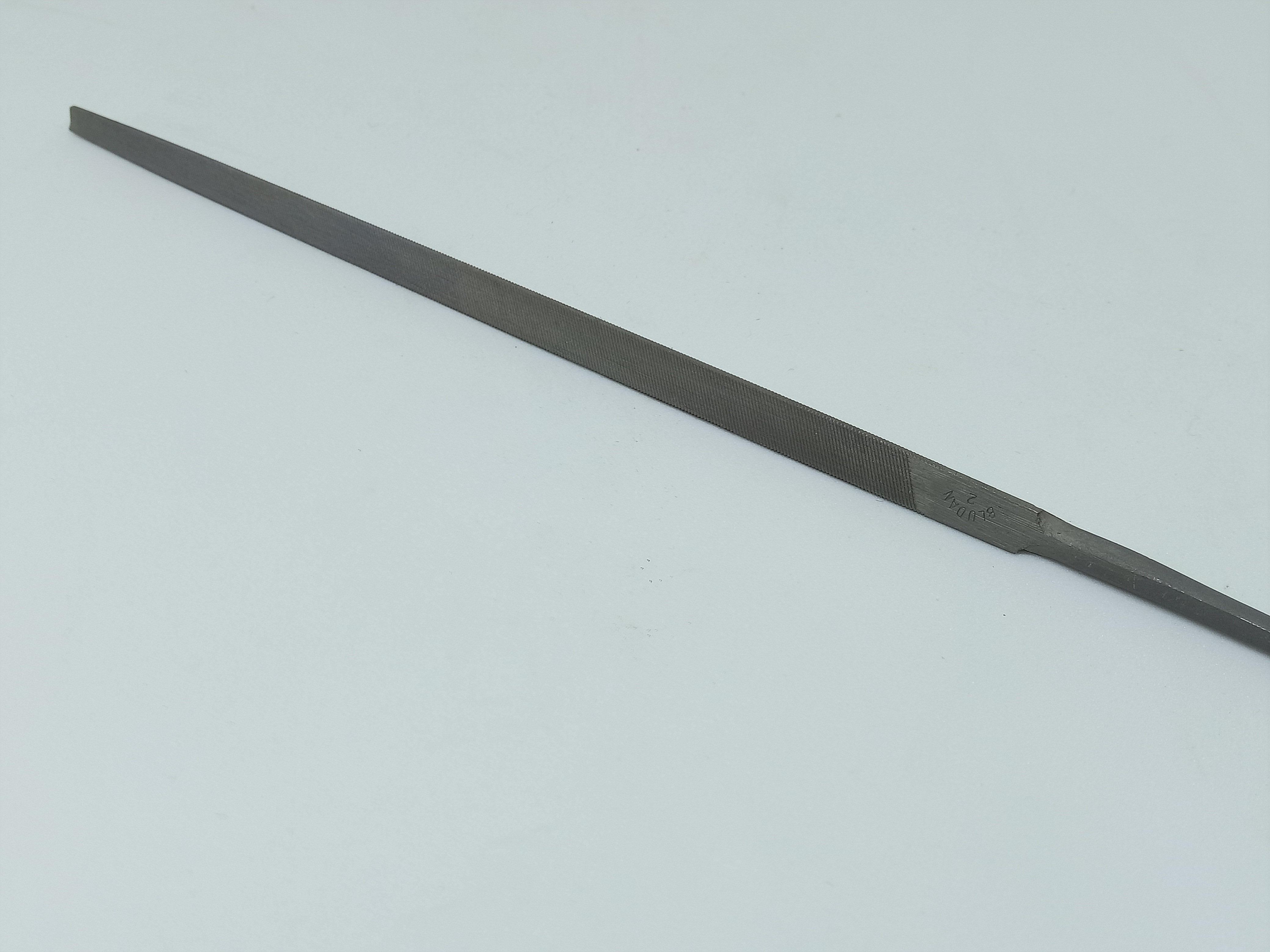 TWO AXES ตะไบสามเหลี่ยมผอม ตราขวานคู่