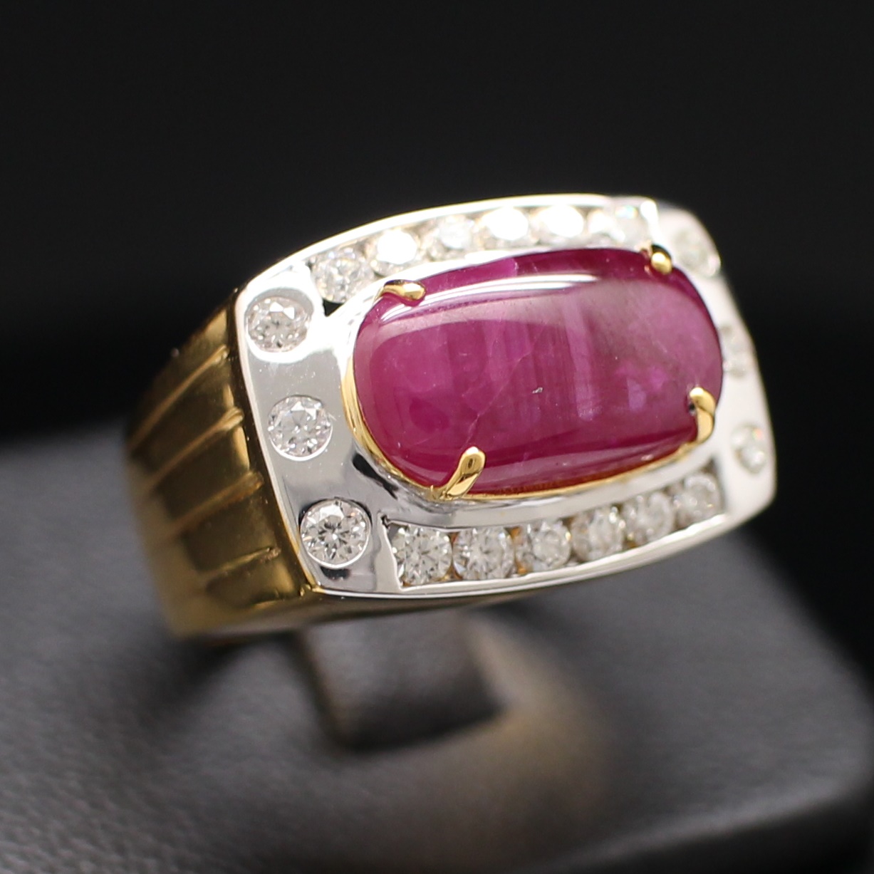 RG250149 แหวนทับทิมล้อมเพชร เพชรแท้ 18 เม็ด 0.75 กะรัต ทองแท้ 90% นน.รวม 11.1 กรัม ขนาดแหวน 55