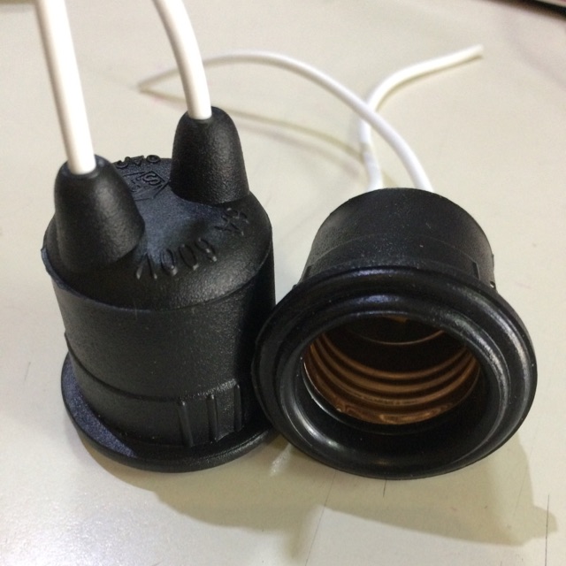 ขั้วห้อยไฟฟ้ากันน้ำ E27 (อัน)
