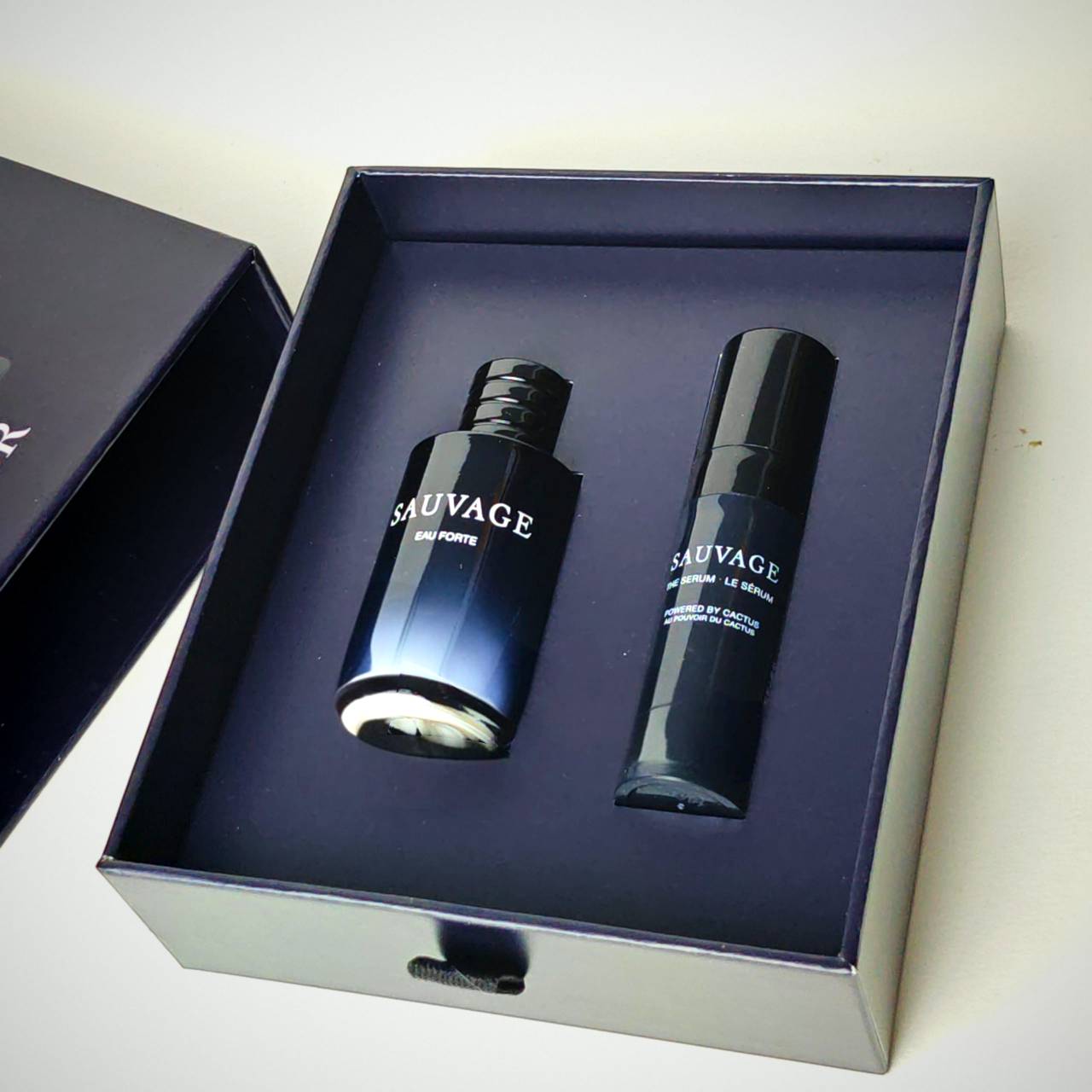 น้ำหอมจิ๋วมินิ Dior Sauvage Eau forte Set ✨ น้ำหอมมินิ หัวแต้ม 10 ml ✨ Face serum Anti Age 5 ml