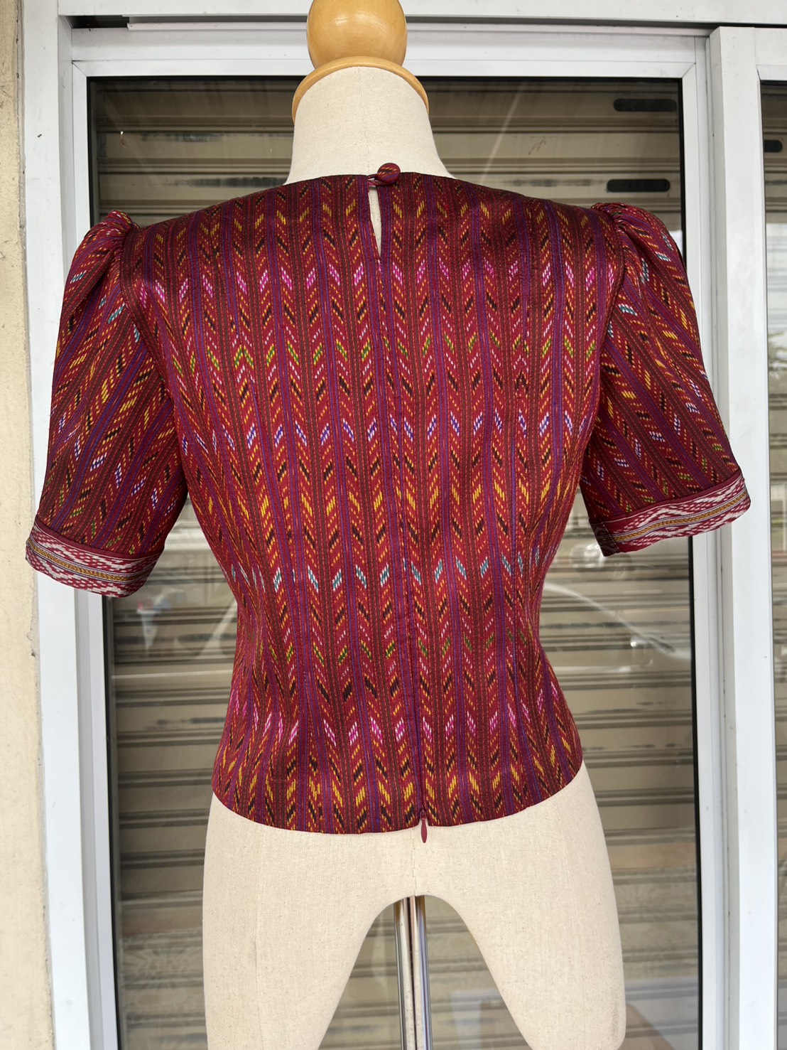 เสื้อสตรี ลายโฮล ไหมแท้ 100% | เลือกไซส์ รหัส WD-PTS-1009681