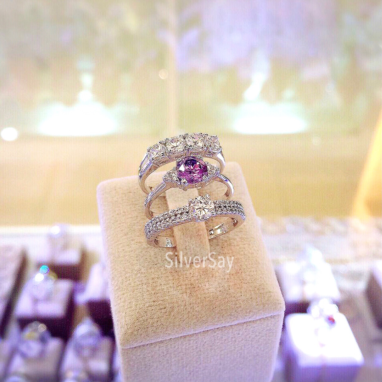 แหวนเพชรสวิสแถวสองชั้นครึ่งวง/ฝังล็อคคั่น/สีทองคำ22k