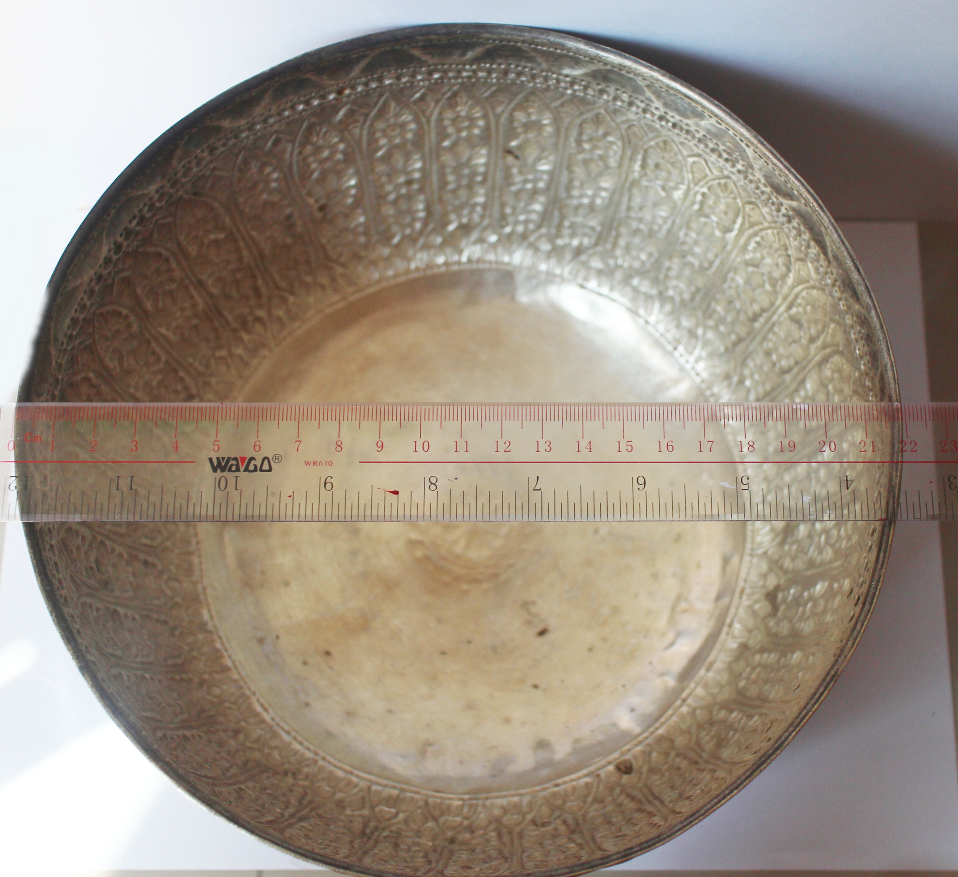 SI116 ขันเงินลายไทย งานเก่าเก็บ เงินแท้ 92.5% ปากขันกว้าง 22 cm. ลึก 11.5 cm. นน. 364.4 กรัม