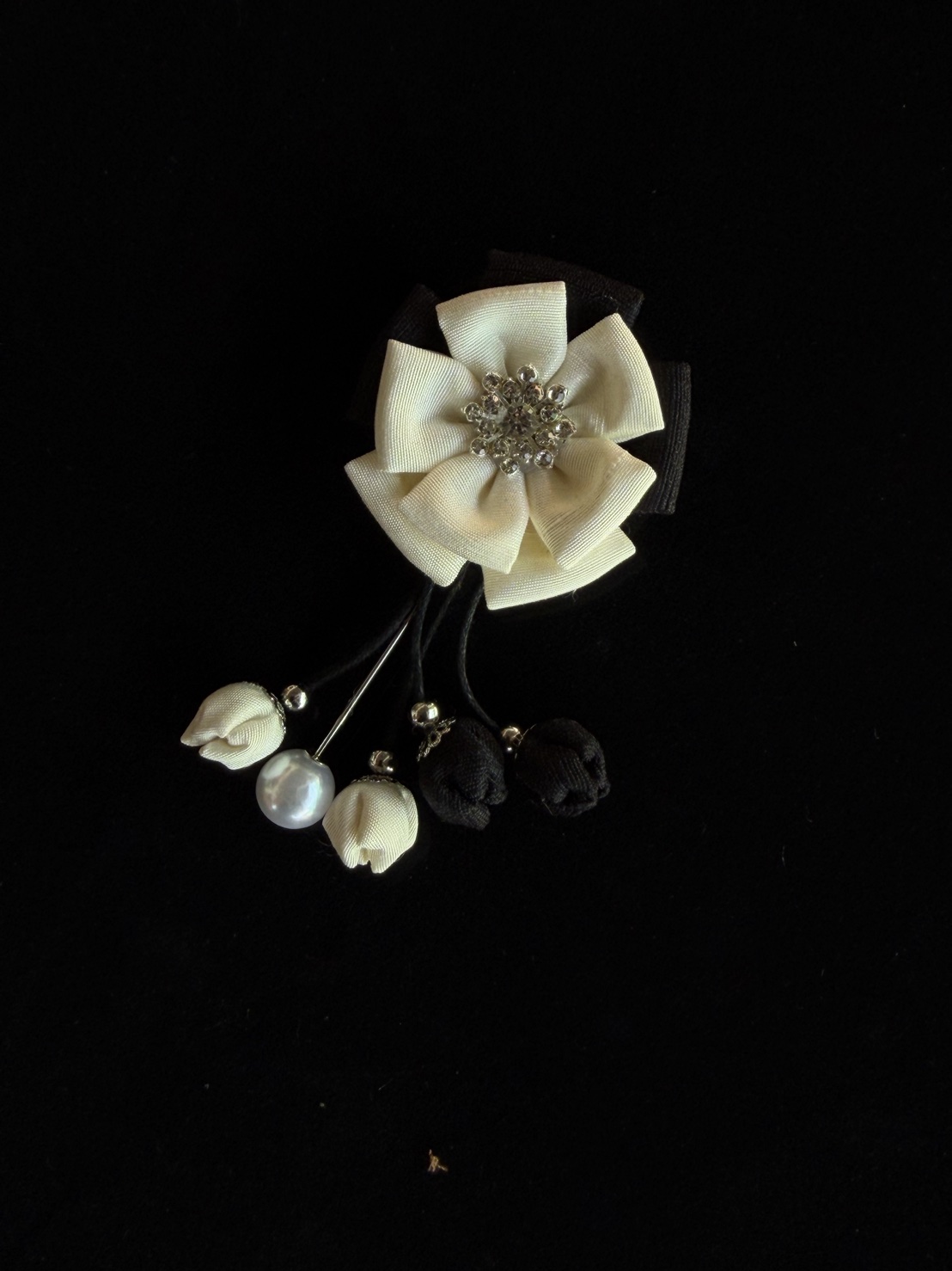 เข็มกลัดดอกมะลิ พวงระย้า ผ้าไหมแท้ (กลัดหน้าอก) GF-ME-1126681