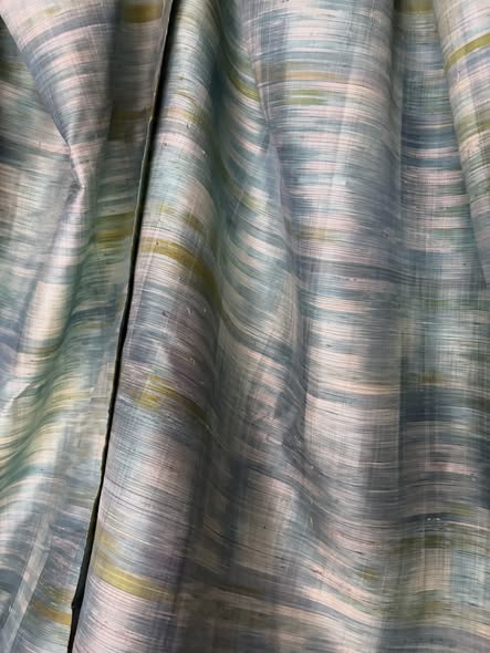 ผ้าไหมลายพิเศษ มัดหมี่ประยุกต์ ไหมแท้ สีมินท์-ขาว-เขียว เลือกตามขนาด รหัส MMFZ-116-1129682