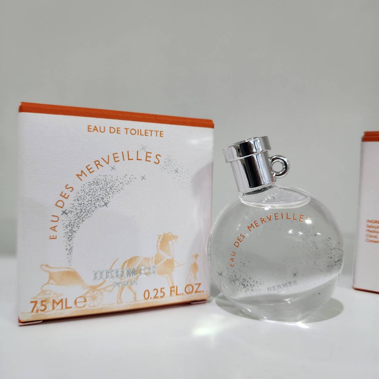 น้ำหอมจิ๋วมินิ Hermes Eau des Merveilles Eau de Toilette 7.5ml แบบแต้มมีกล่อง ( Mini Perfume น้ำหอมขนาดพกพา) น้ำหอมจิ๋วมินิ ขวดน่ารัก ตั้งโชว์ก็สวย พกพาก็สะดวก หัวแต้มตามจุดชีพจร