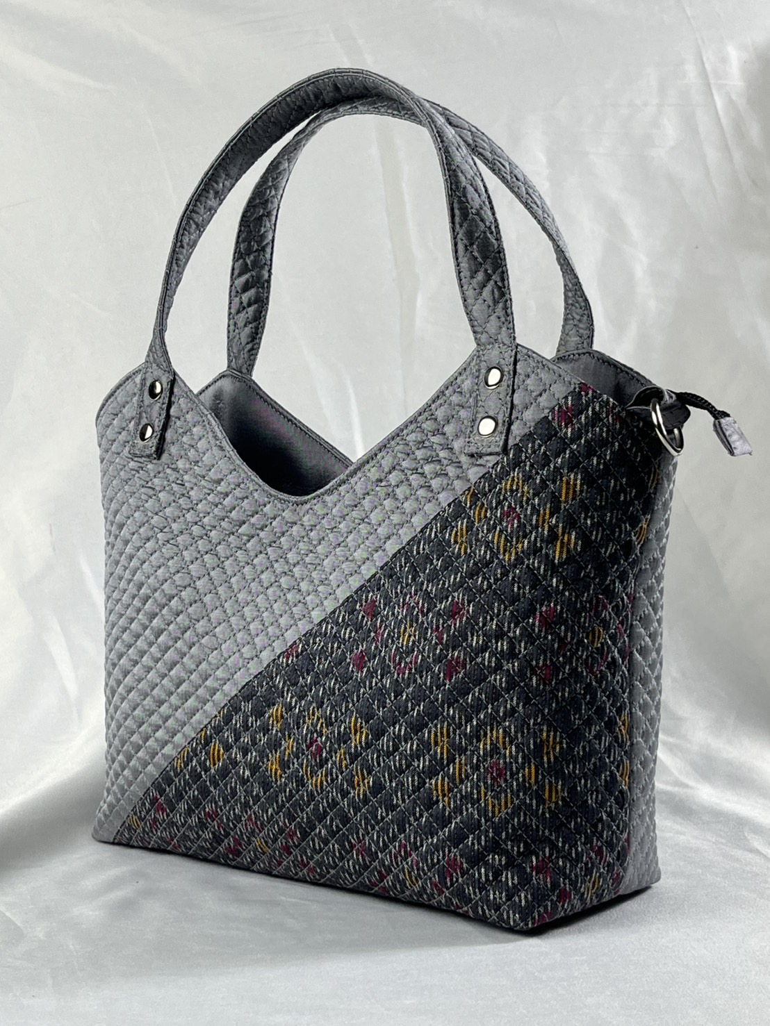 สั่งตัด กระเป๋าถือ ตามแบบ (ไม่รวมผ้า) รหัส CUT-GO-23