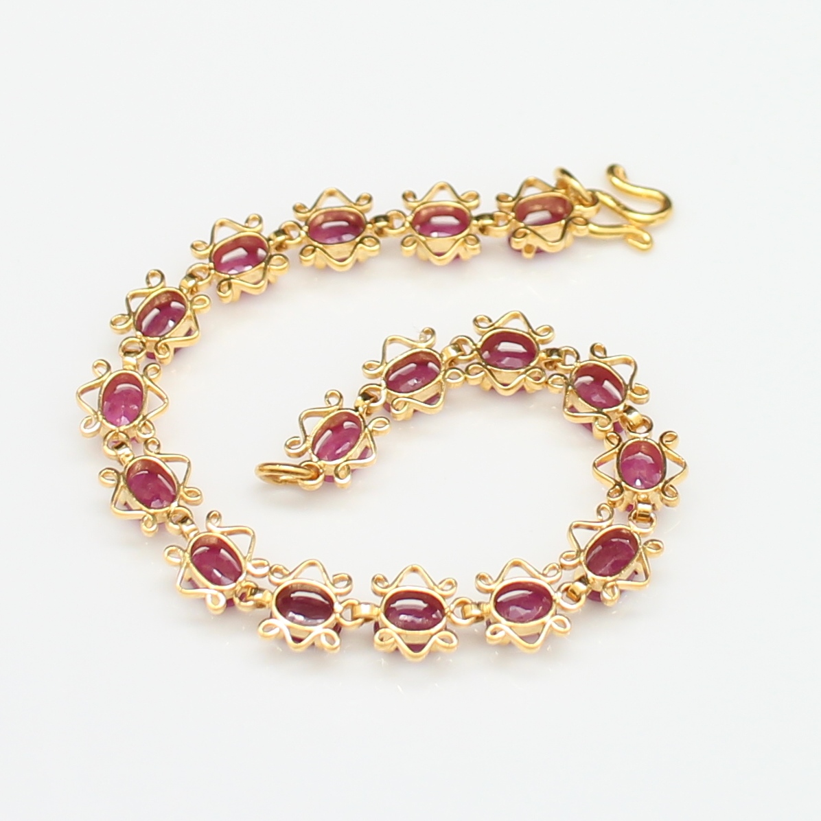 BL25033 สร้อยข้อมือทับทิมเจียรไนรอบเส้น ทองแท้ 90% นน.รวม 13.4 กรัม ยาว 17 ซม.