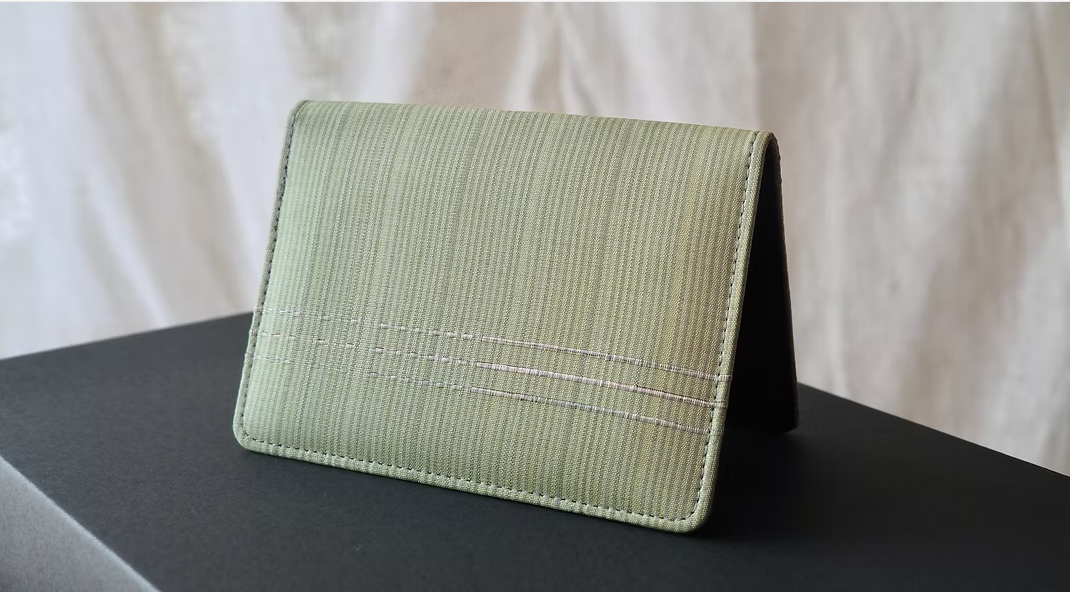 ซองใส่พาสปอร์ต ขนาด 3x9.5x8 cm.สีเขียวเทา GL-CT-103417